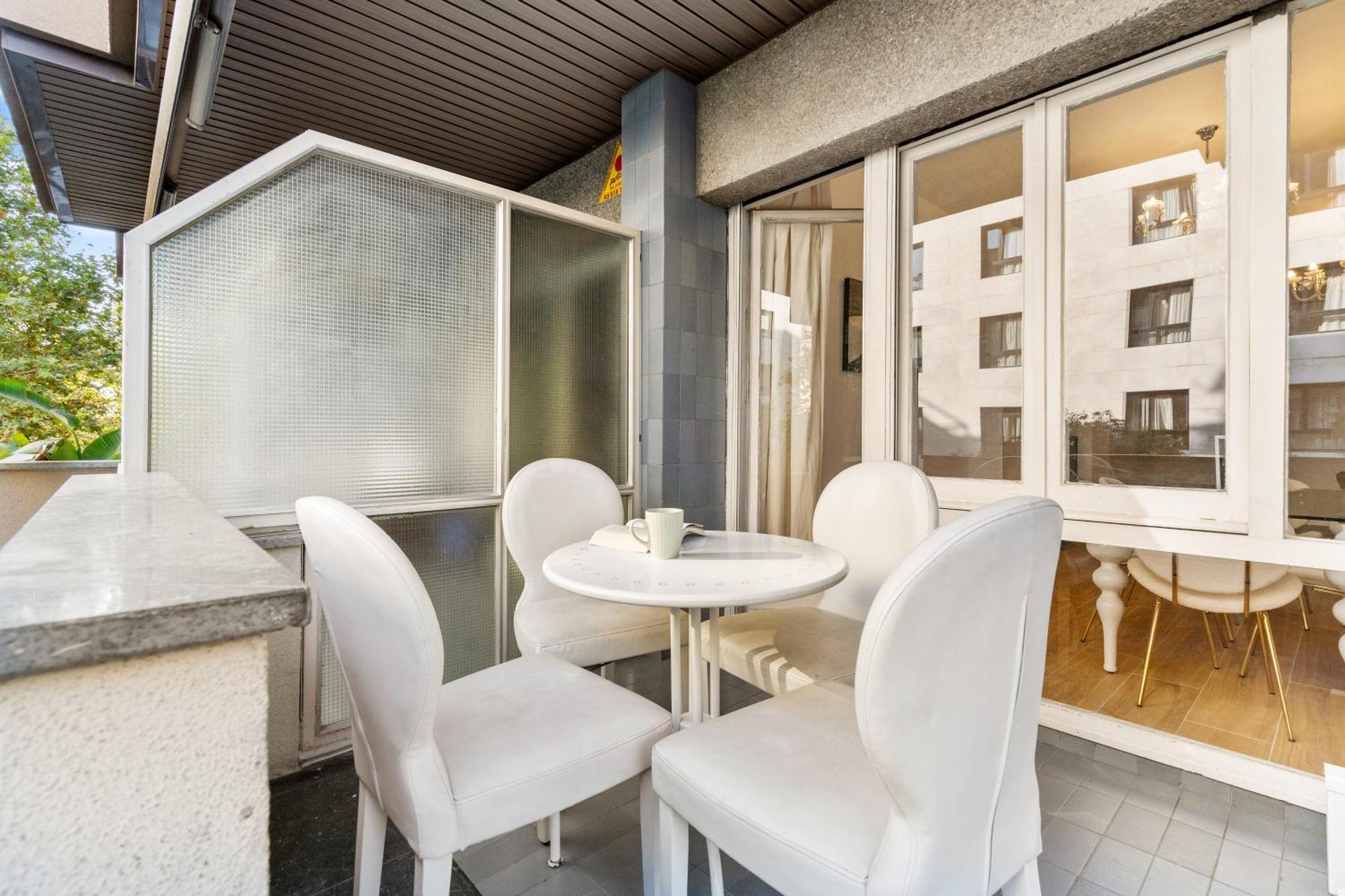 Fridays Flats Spacious 4Br Family Retreat Barcelona Exterior photo